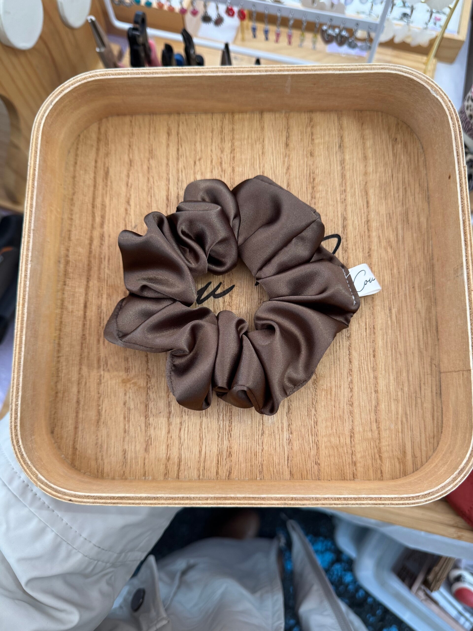 Chouchou satin marron