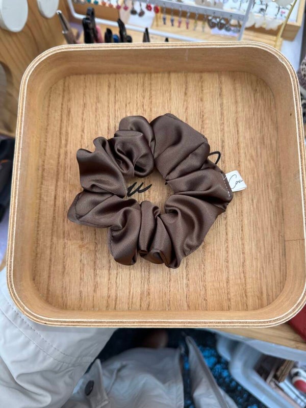 Chouchou satin marron