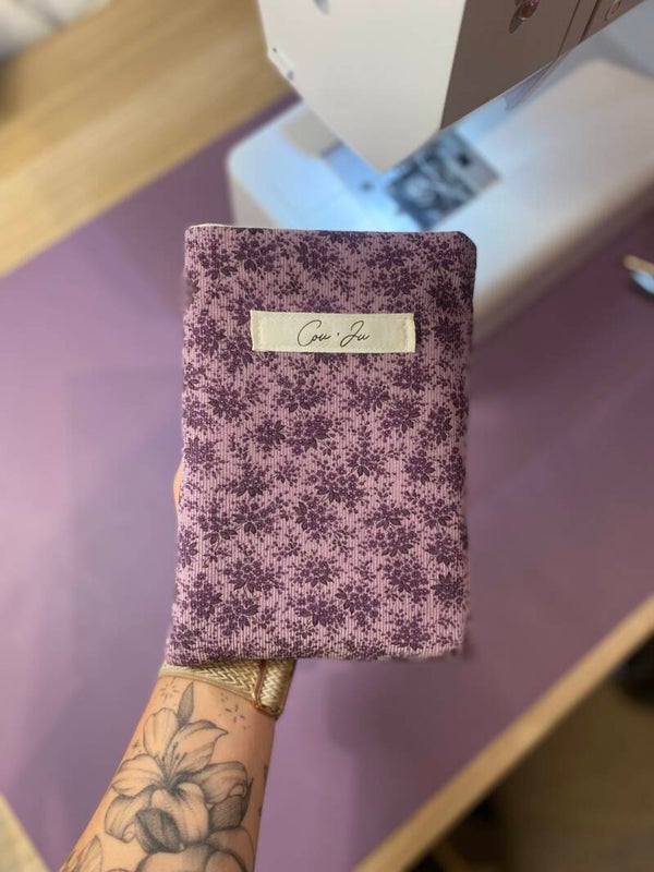 Housse liseuse (kindle) côtelé violet fleurs