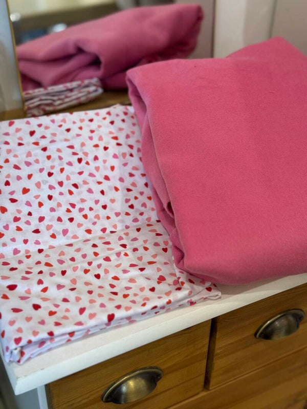 Gilet personnalisé #25 - lainage rose & coton coeurs
