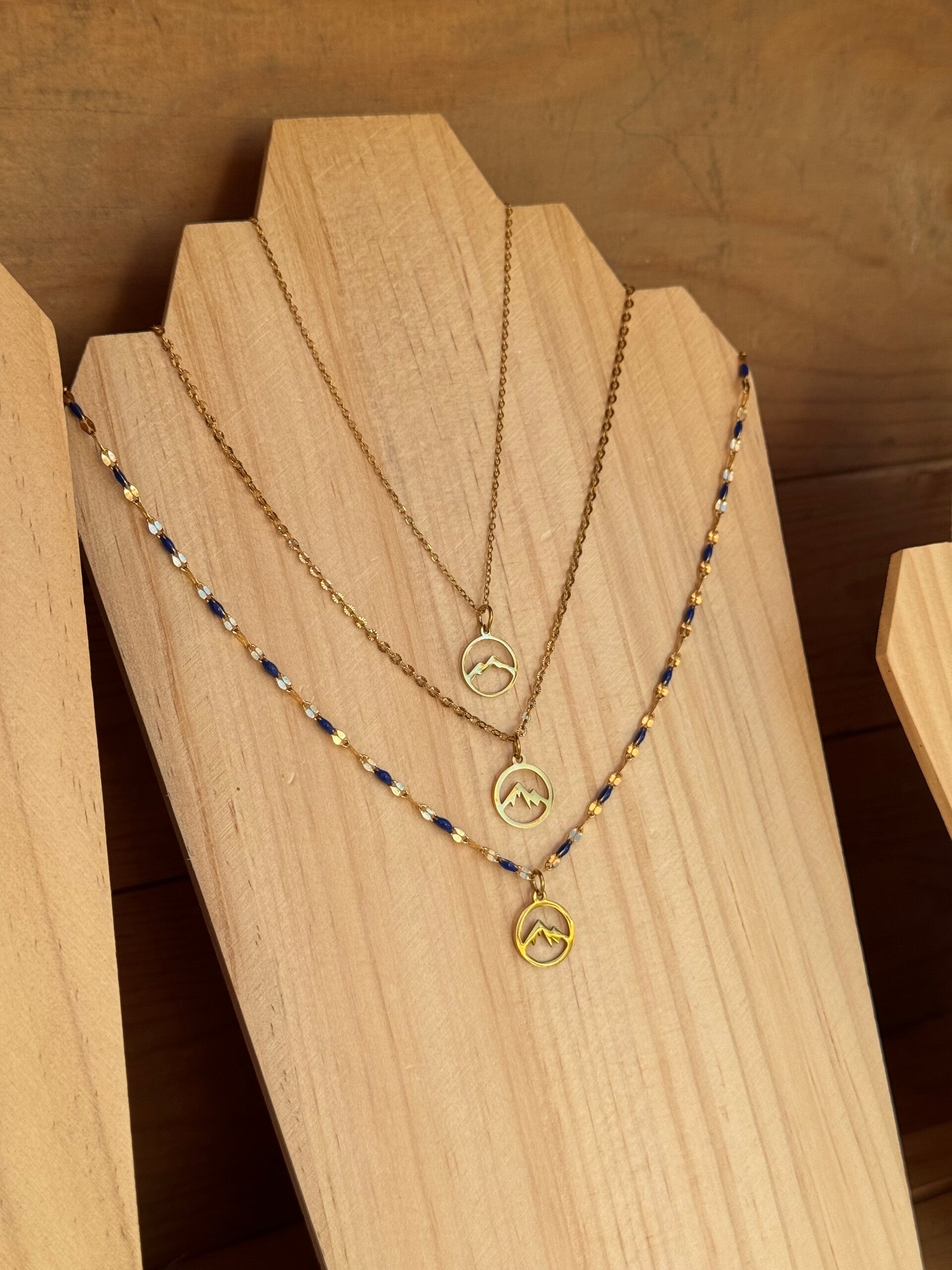 Collier montagne doré