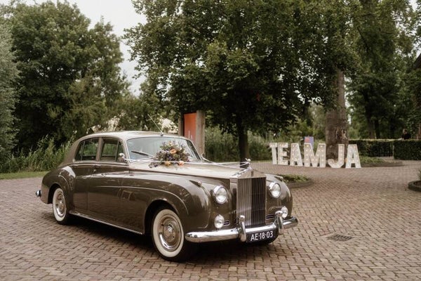 Bruiloftvervoer per Rolls Royce 16-05-2026