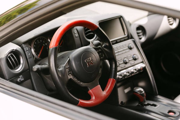 Extra passagier Nissan GT-R