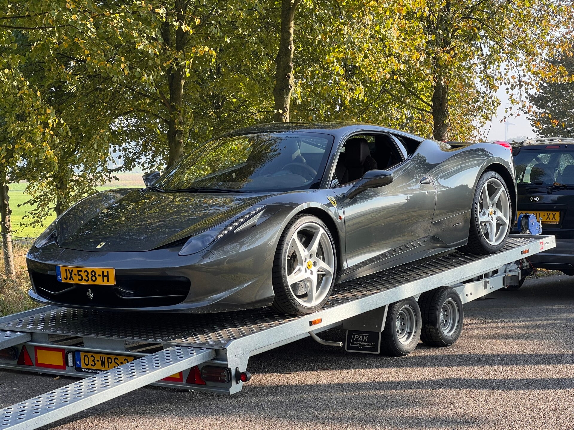 Ferrari huren inclusief transport