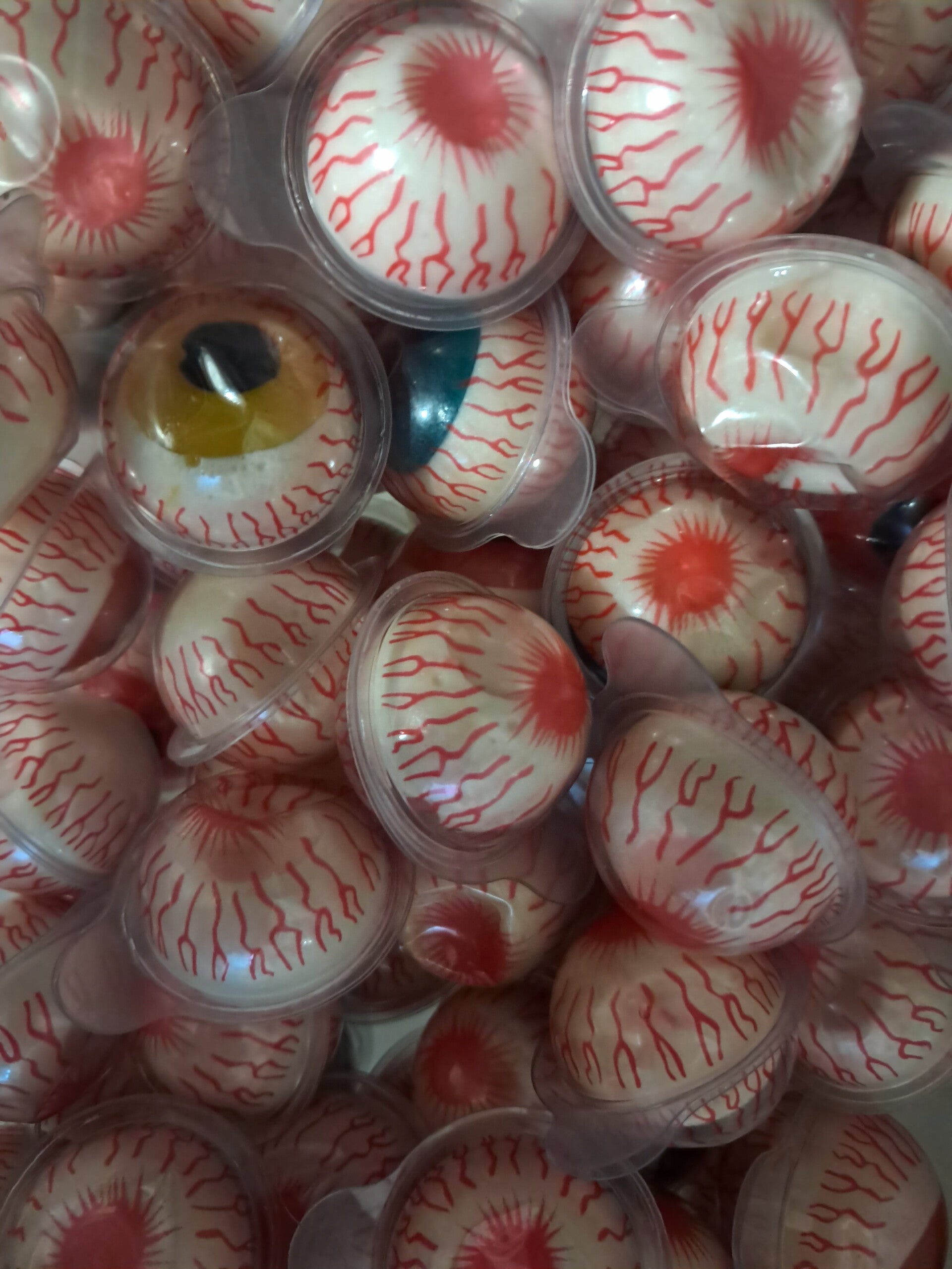 Œil d'halloween 4 pour 1,50€
