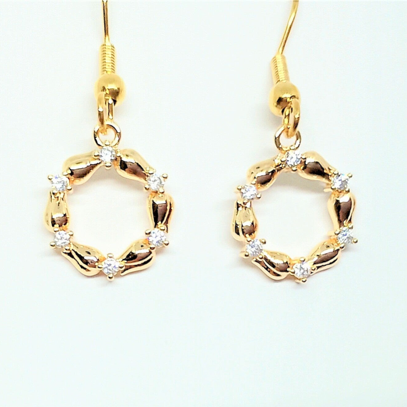 Sparkly Wreath Dangle Earrings Gold