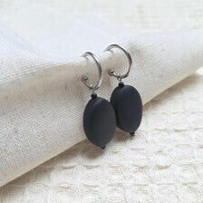 Noire | Zwarte minimalistische oorbellen