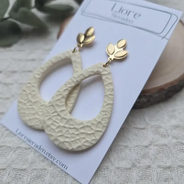 Willow | Botergeel textuur oorbellen