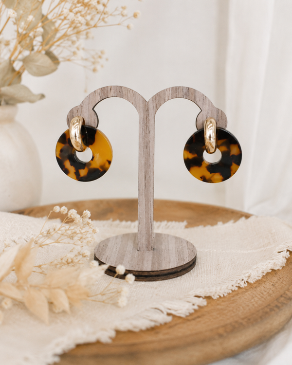 Boucles d'oreilles créoles doré et écailles marron