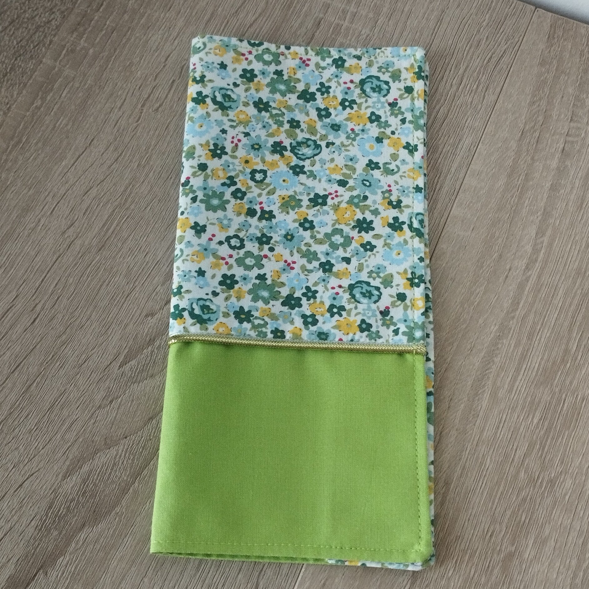 Protège-livret de famille fleurs anis