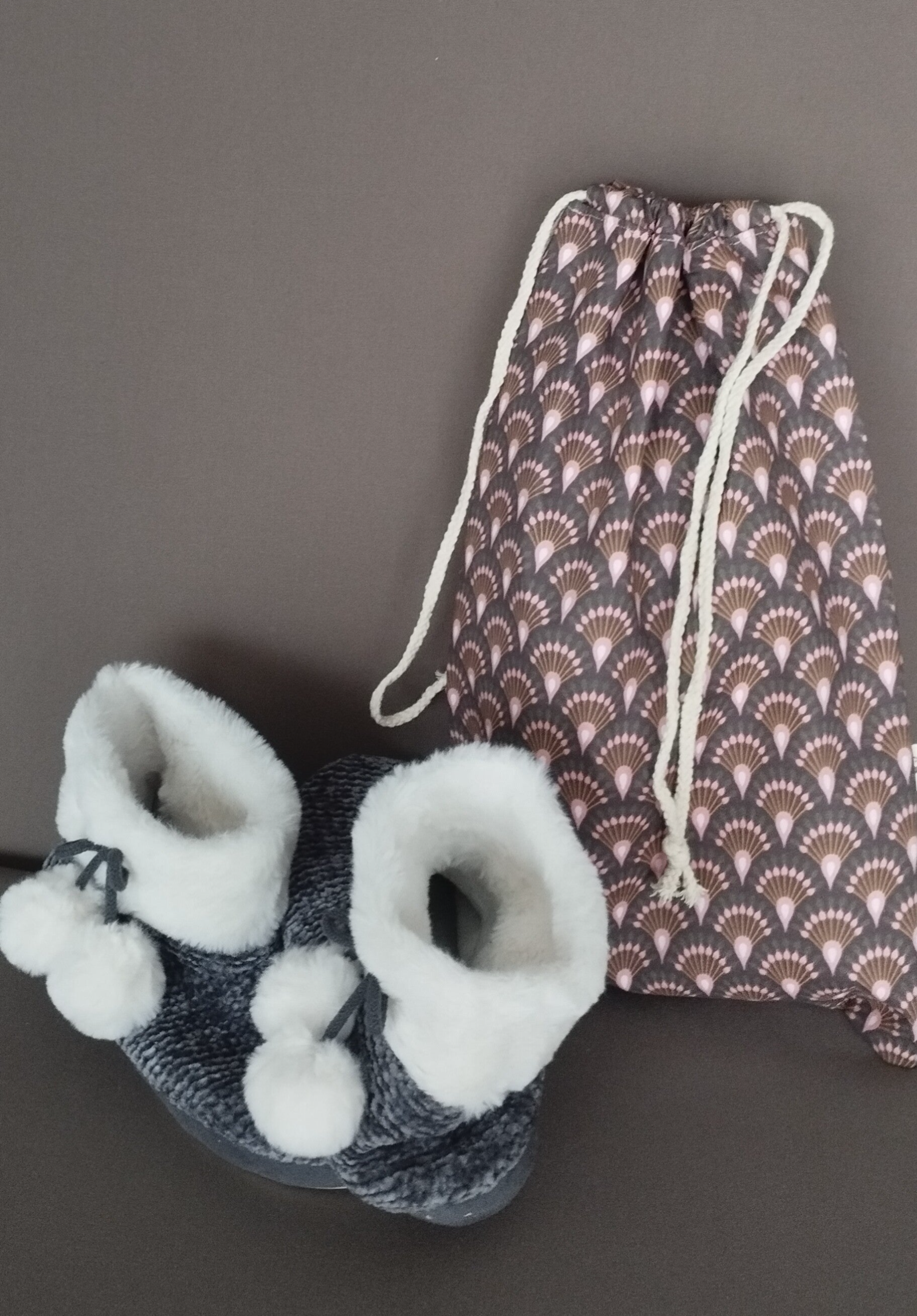 Sac à chaussons éventails rose