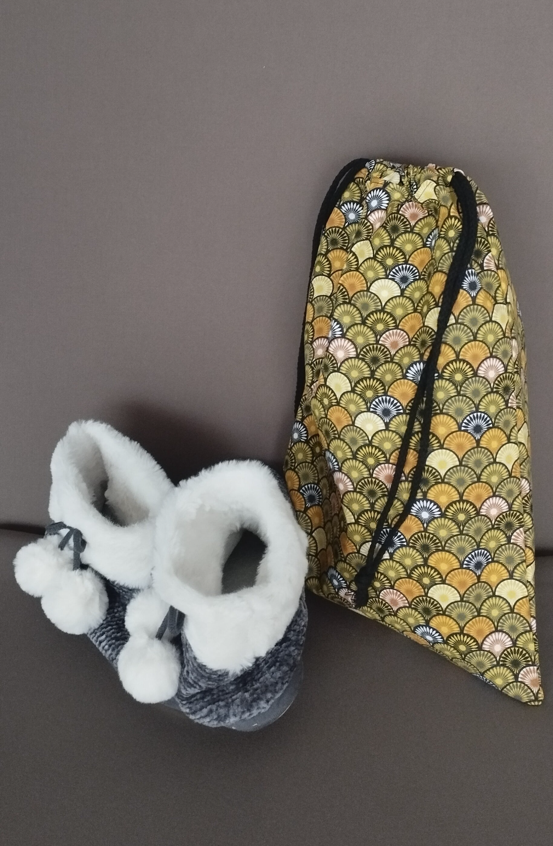 Sac à chaussons éventails jaune