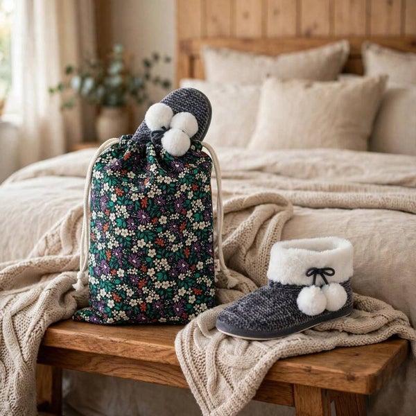 Sac à chaussons fleurs noir cordons beige