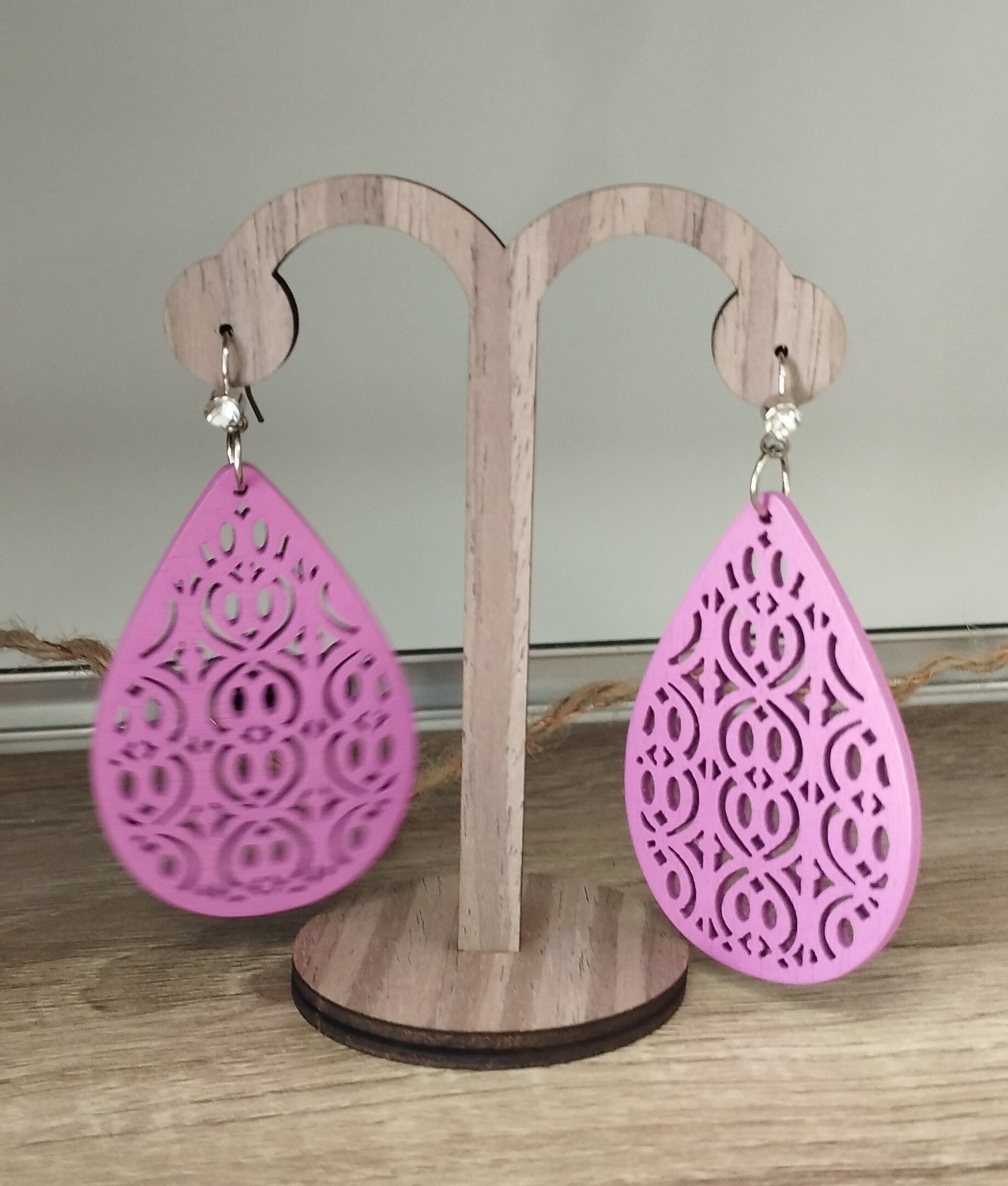 Boucles d'oreilles en bois Fuschia
