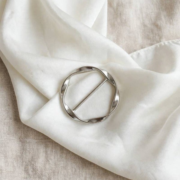 Attache-foulard rond argenté