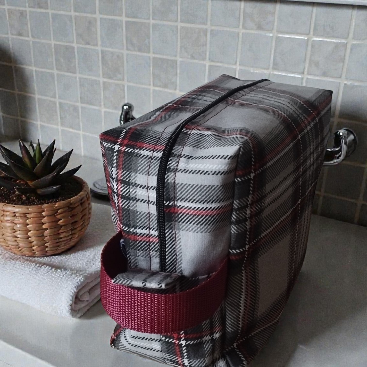 Trousse de toilette tartan bordeaux