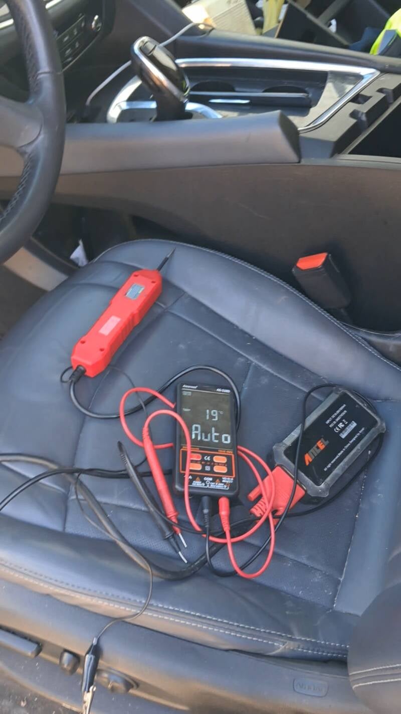 mobile repair doing electric