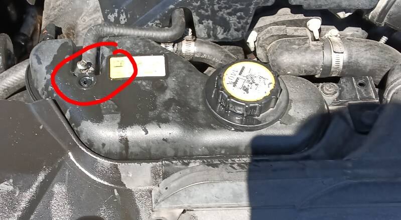 Jaguar missing bleeder valve was broke