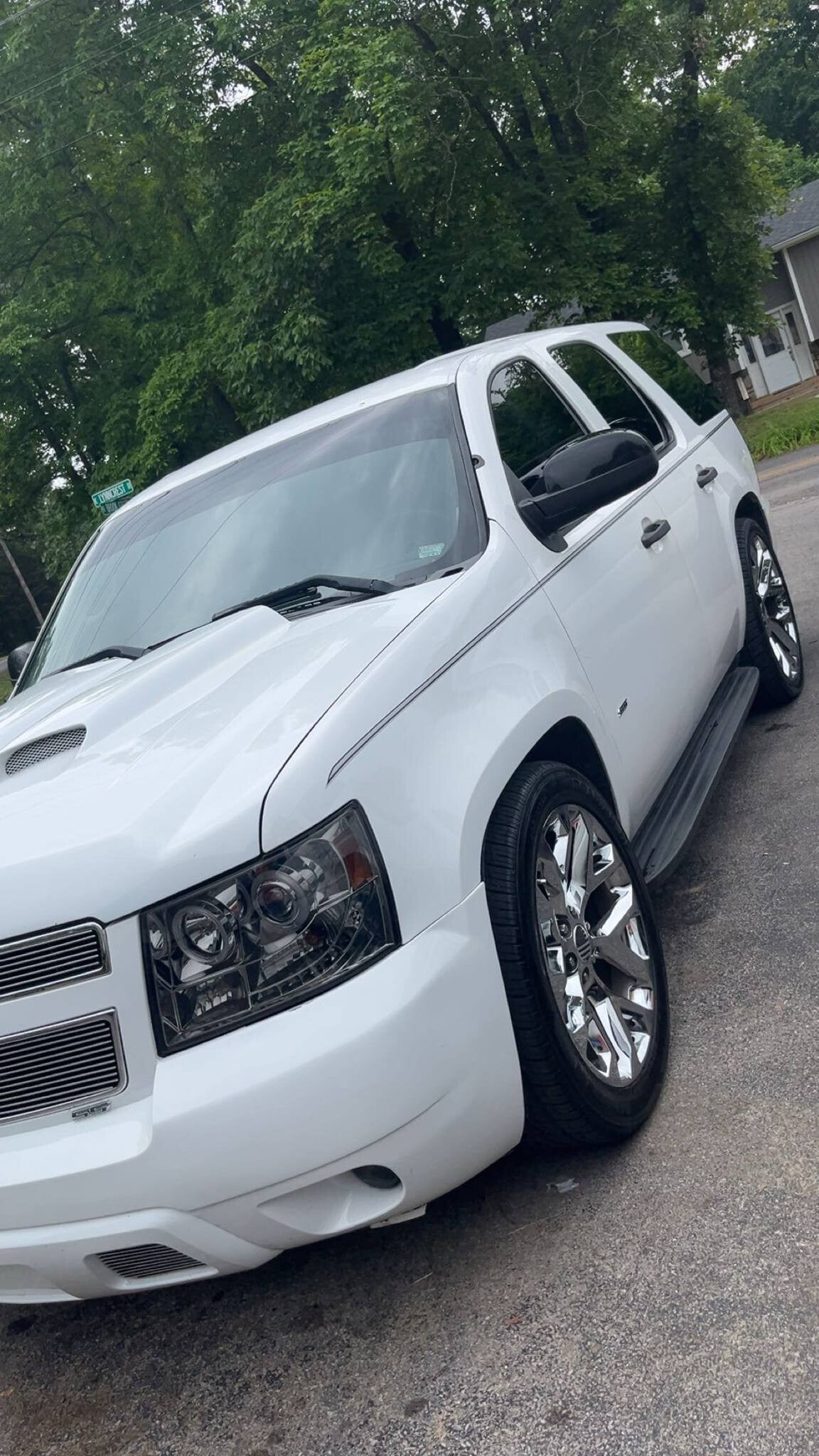 Sved Mobile Mechanic service vehicle white Chevy Tahoe 5.3 stage 2 cams mobile Mechanic in Murfreesboro Tennessee 