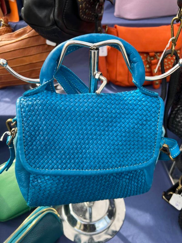 Borsetta in pelle intrecciata