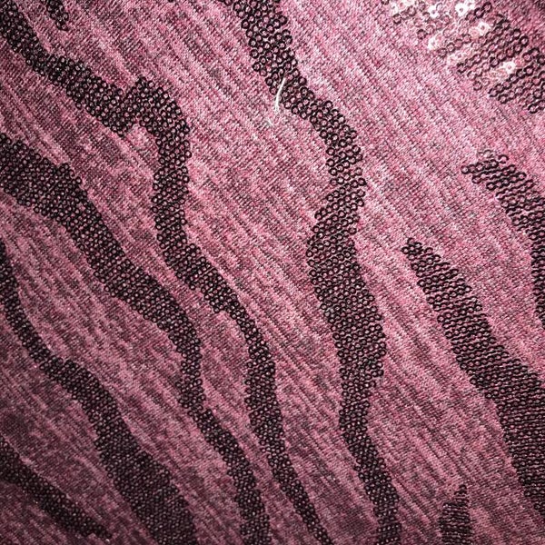 Bordeauxrode tricot met pailletten