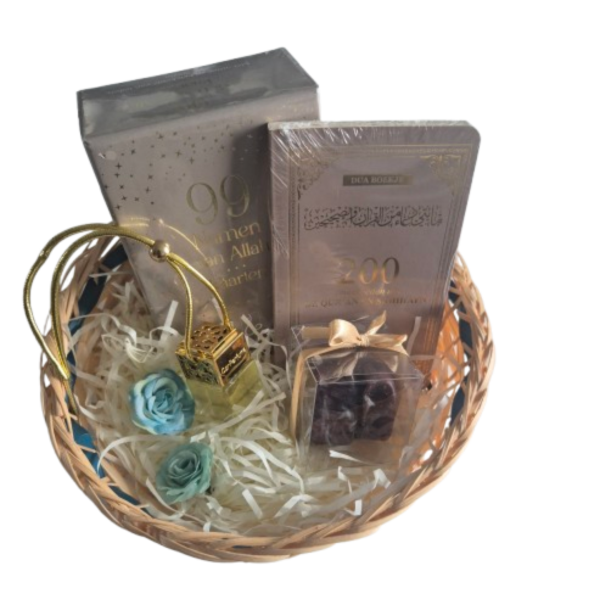 Leuk Cadeaupakket – Duaboekje, 99 Namen Kaarten, dadels & Autoparfum