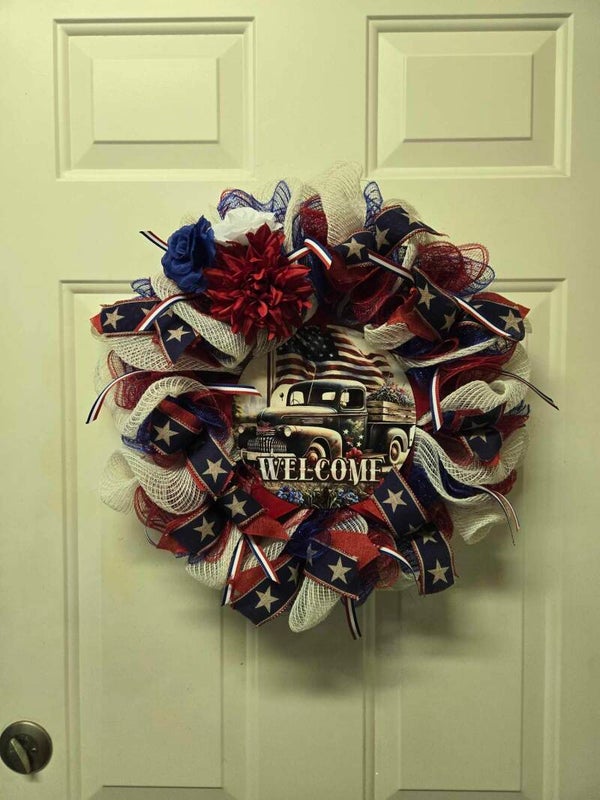 Welcome America Wreath