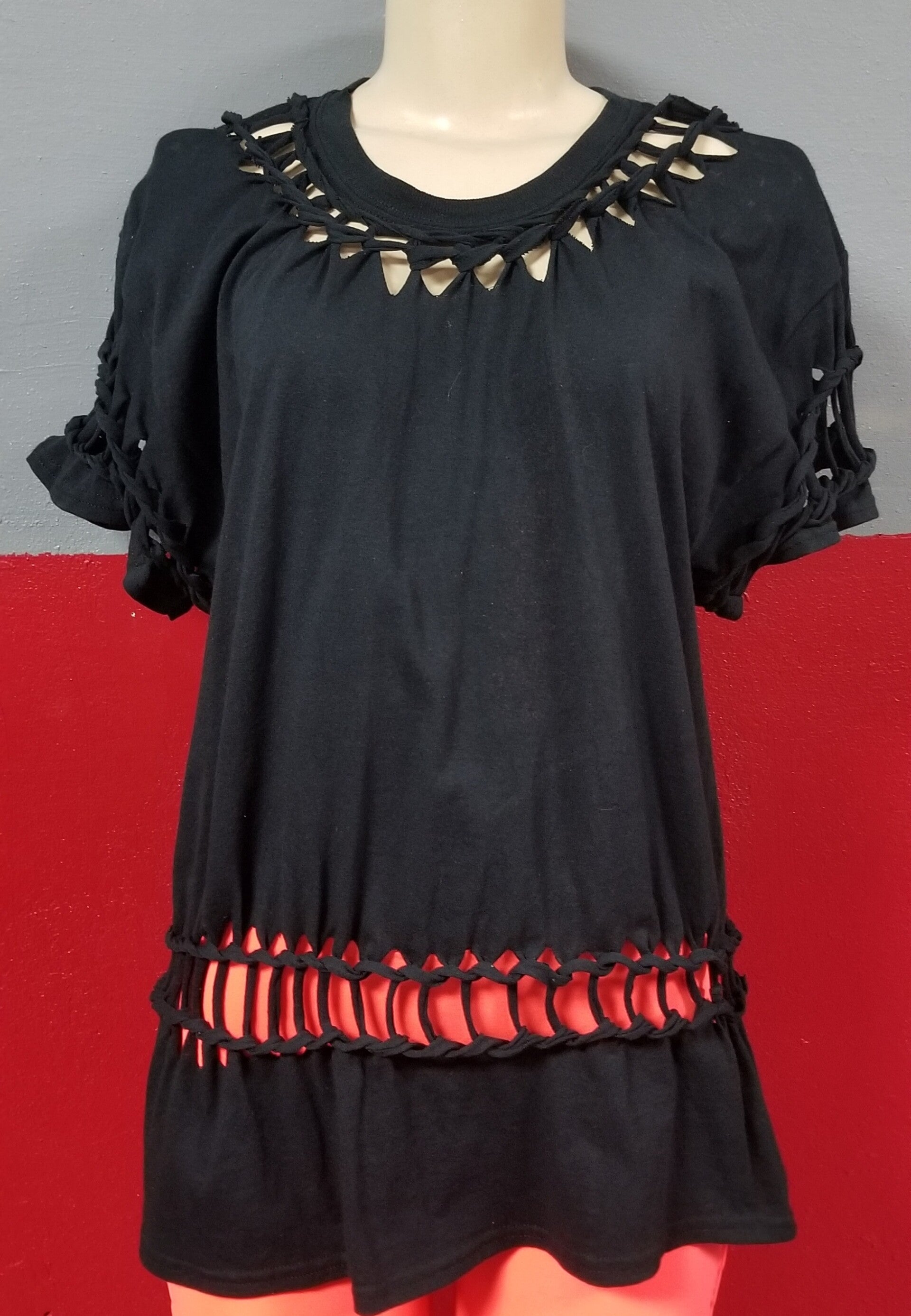 Hand Braided Twisted Cool Wet T-Shirt Black