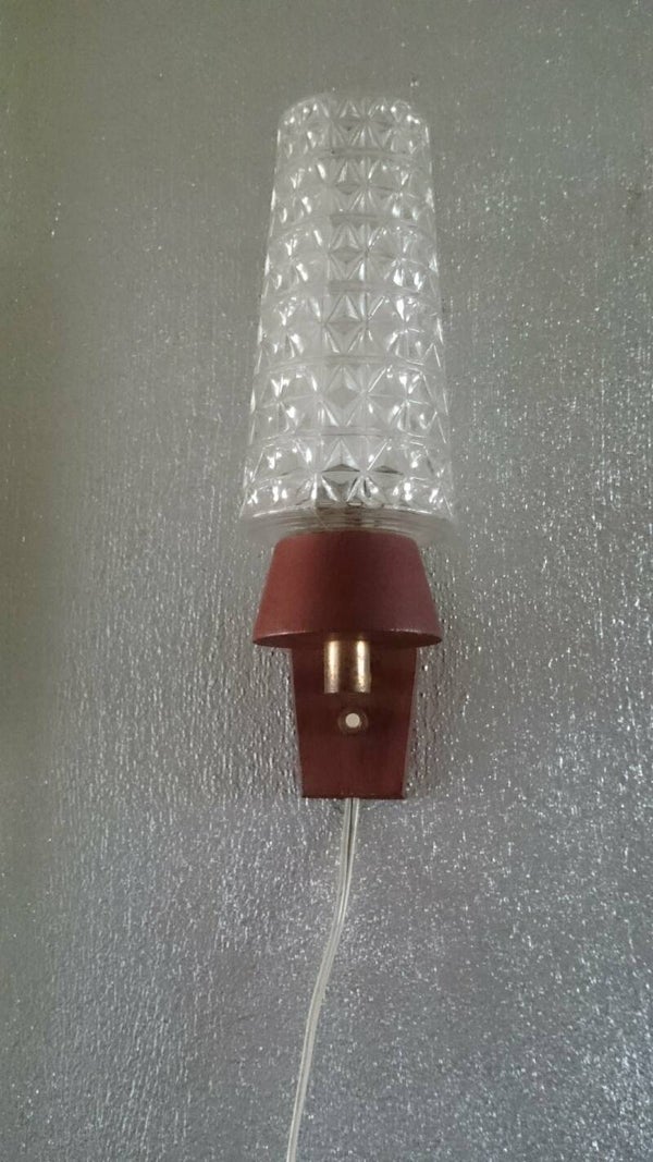 Vitrika Denmark wandlamp teakhout met glas