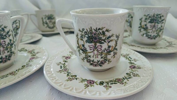 Villeroy en Boch Trianon kopjes en schotels