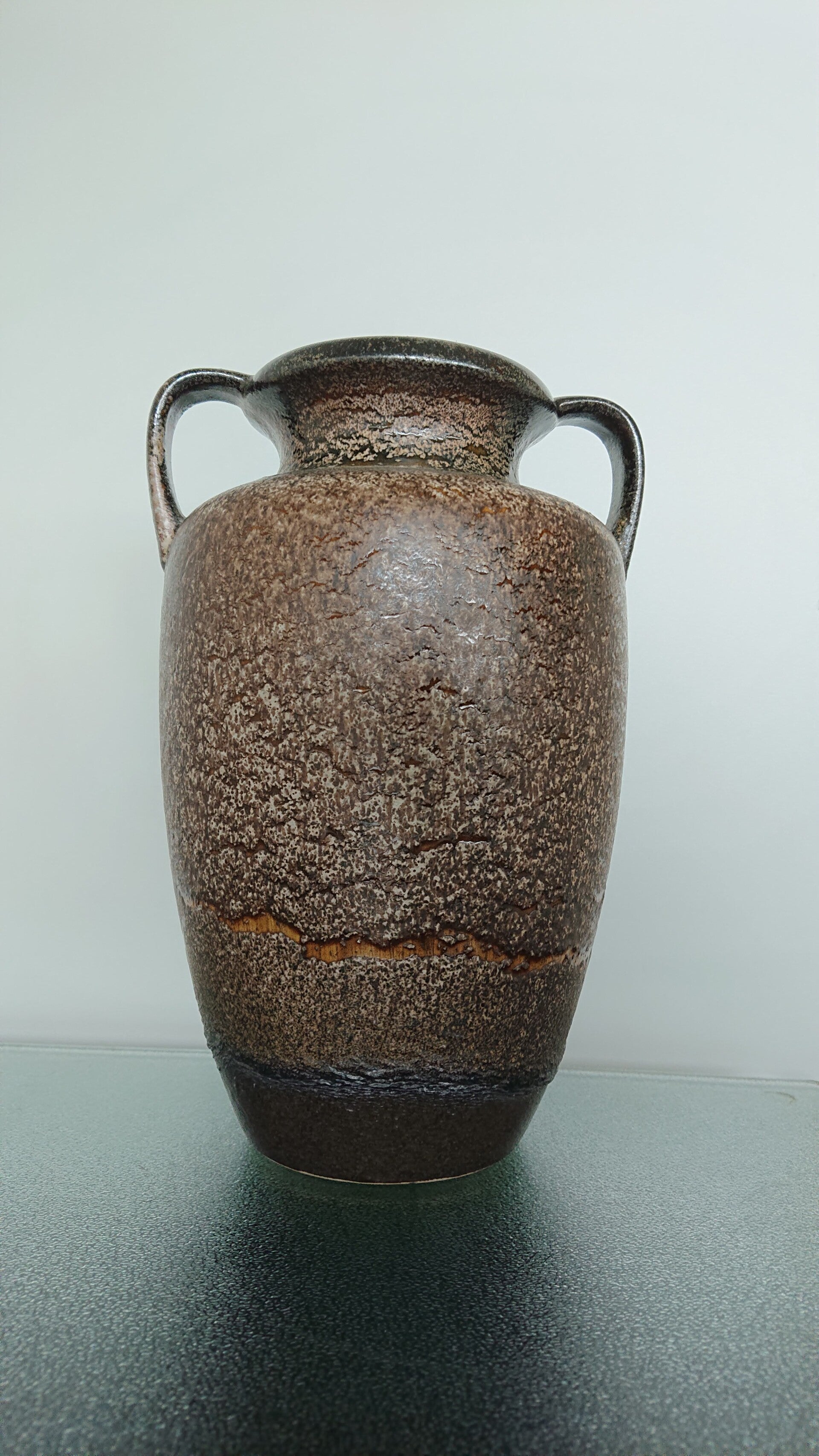 Scheurich vaas 606-28 bruin met 2 oren, WGP