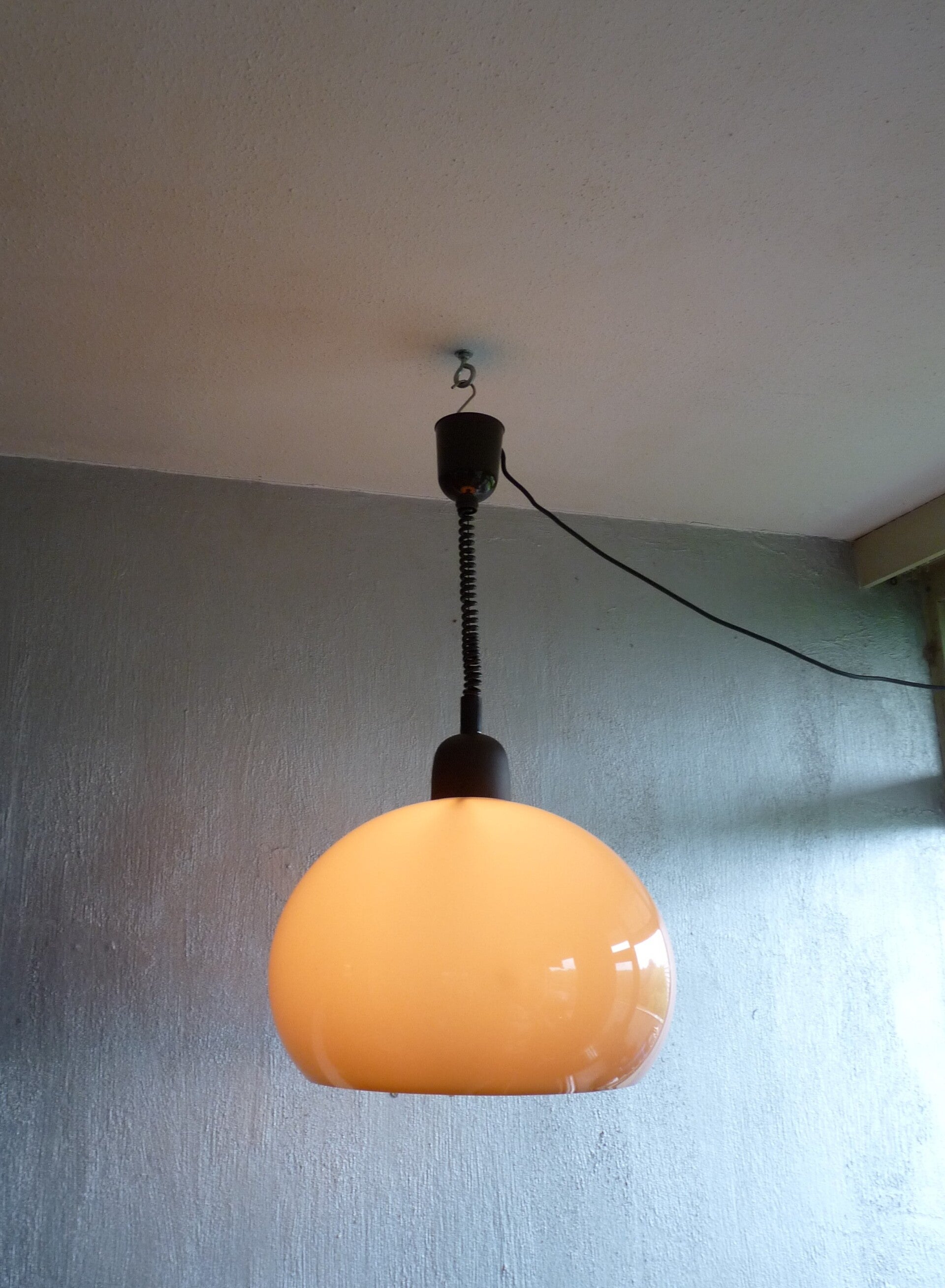 Mushroom beige/ bruin hanglamp, Dijkstra/ Vrieland?, space age era