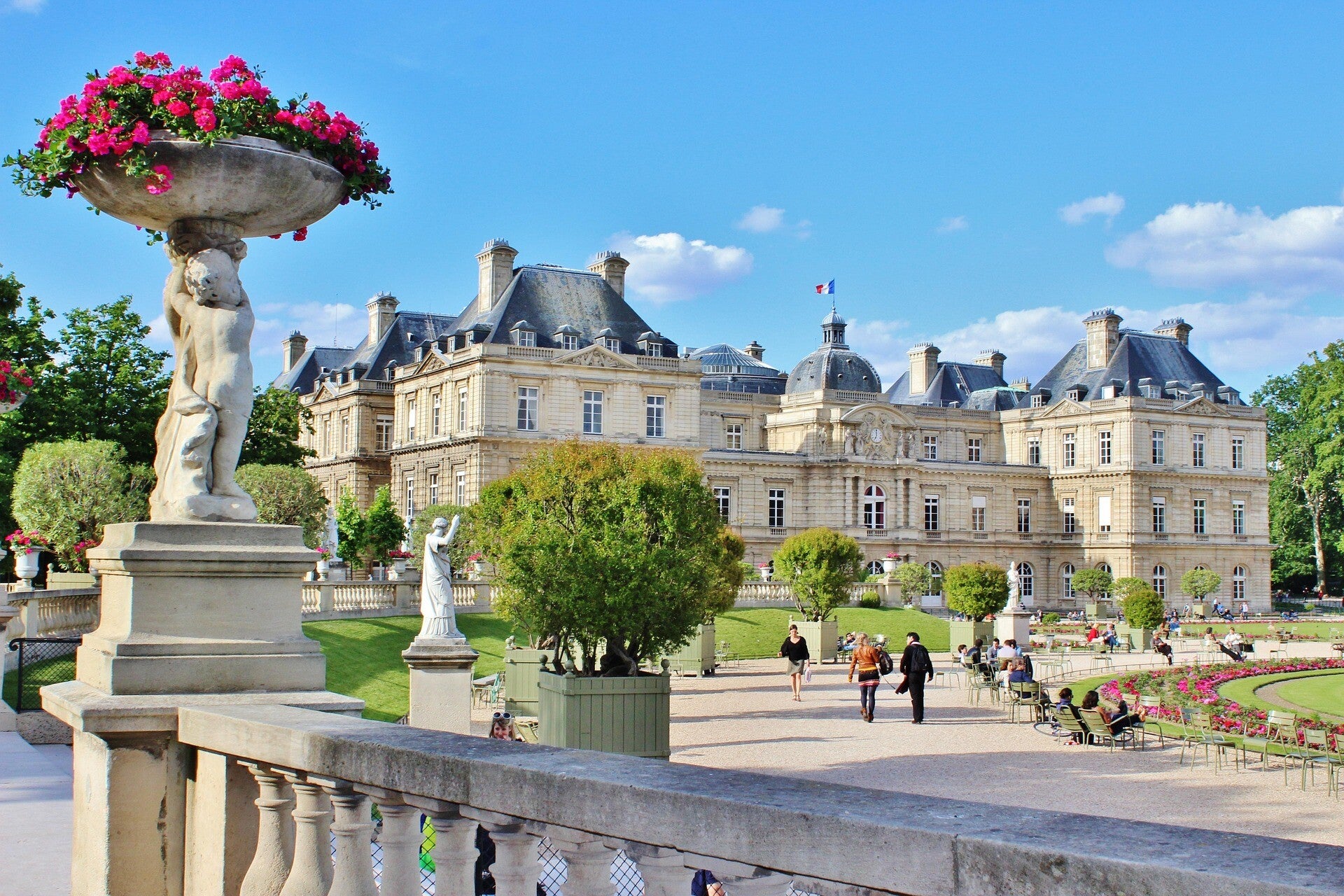 michelle-maria-paris-341087_1920-standard.jpg
