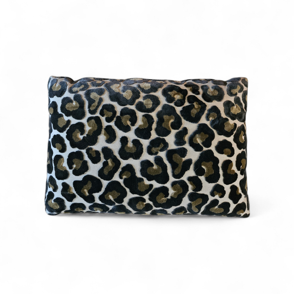 Sierkussen Panter 48x33x15cm