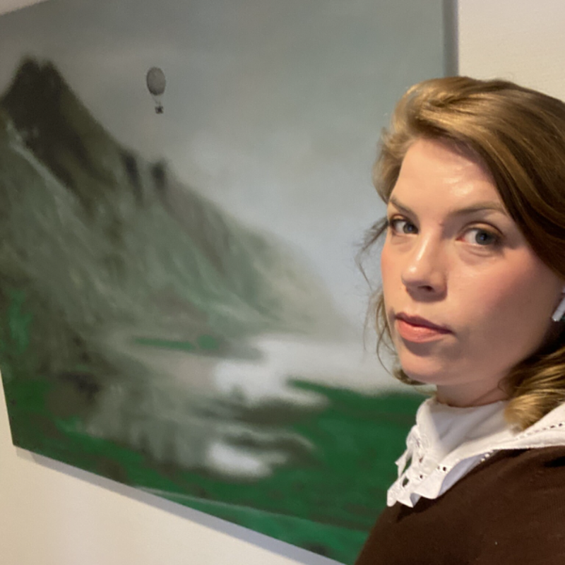 ascha Sciarone  Art Historian and Gallery Manager at Gallery Sorelle Sciarone.  Infront of Marko Klomp's newest paintings from his series Antholigima