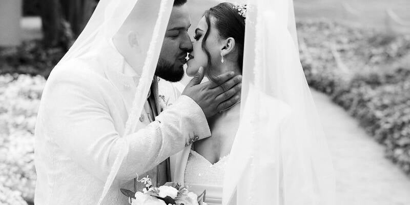## ✨ Ana & Gabi | Una historia de amor contada en imágenes en Madrid 💍❤️  Cada boda tiene una historia única. La de **Ana y Gabi** estuvo llena de emociones, miradas que hablan por sí solas, abrazos sinceros y momentos que solo ocurren una vez en la vida