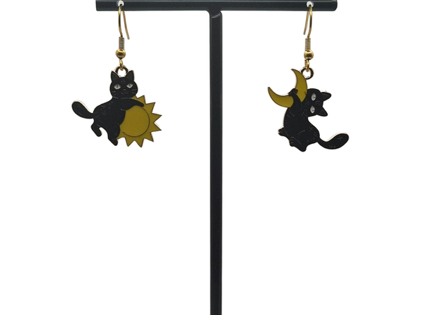 Zon en maankat oorbellen