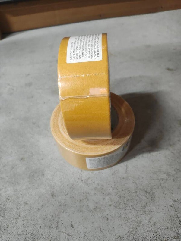 Dun dubbelzijdig vloerbedekking tape 50 mm.