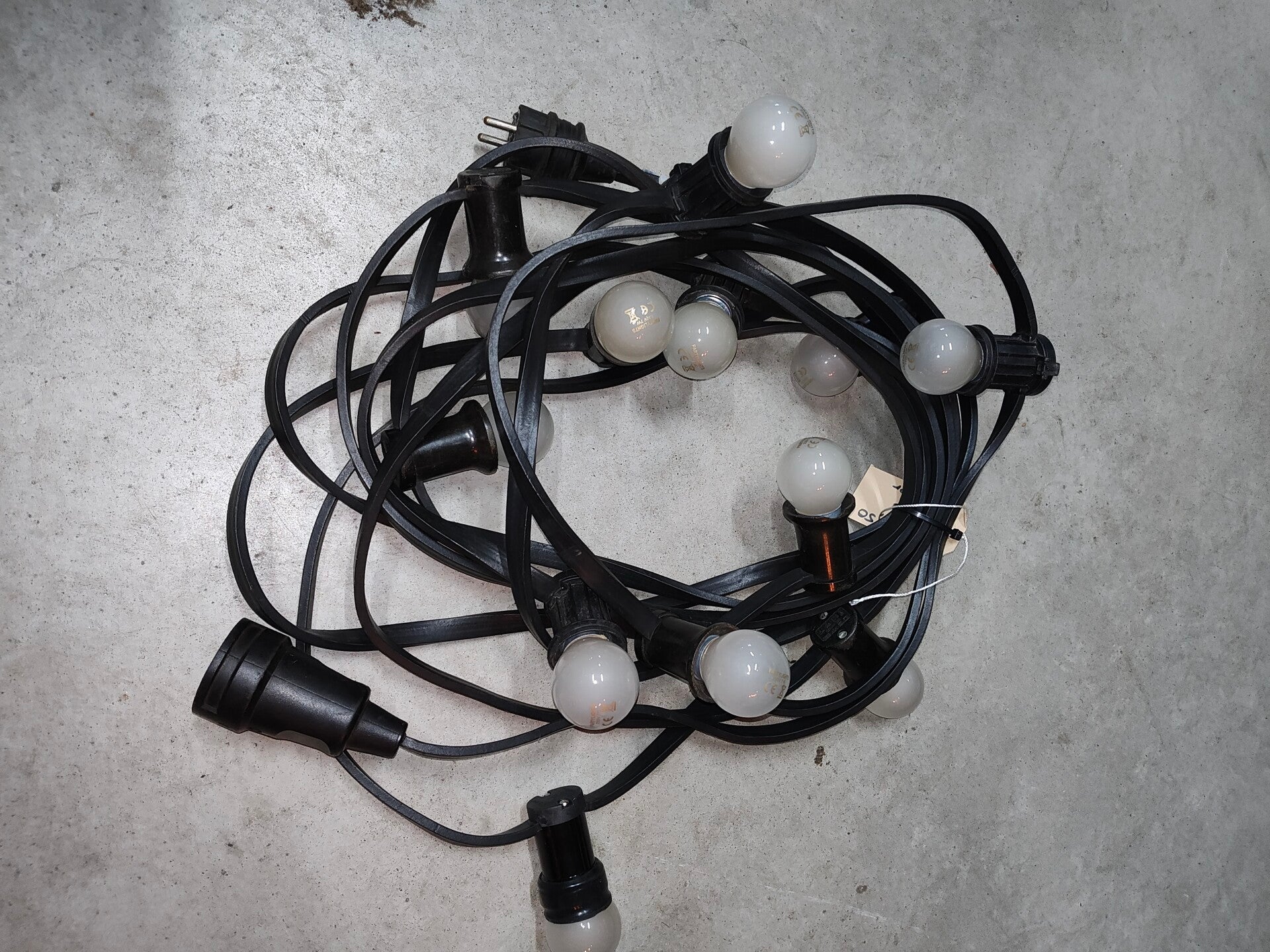 2e kans Prikkabel  10 m. met 12 lampen