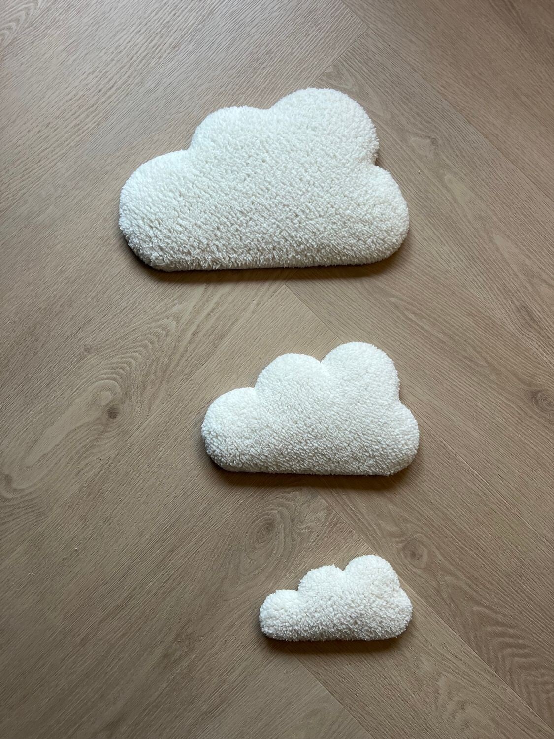 Wolkjes in 3 formaten, medium wolk