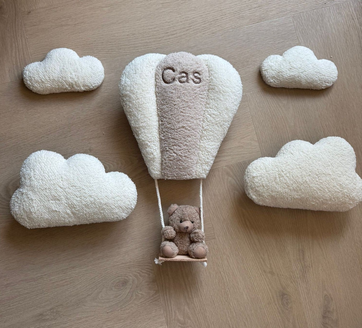 Set van 4 wolken met gepersonaliseerde luchtballon