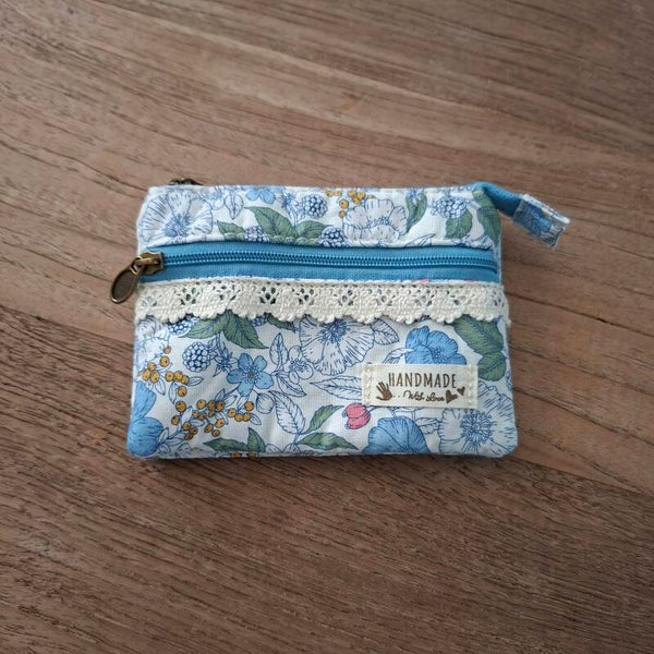Tasje blauw met kant