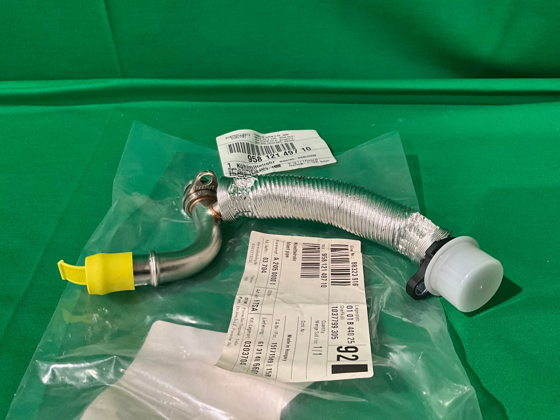 Original PORSCHE Cayenne Macan 95B Kühlmittelrohr Vorlauf 95812149710 NEW