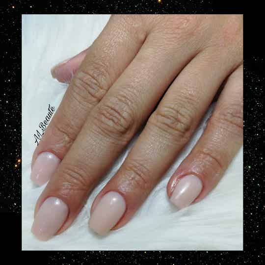 Pose de capsule + gel ou acrygel couleur nude