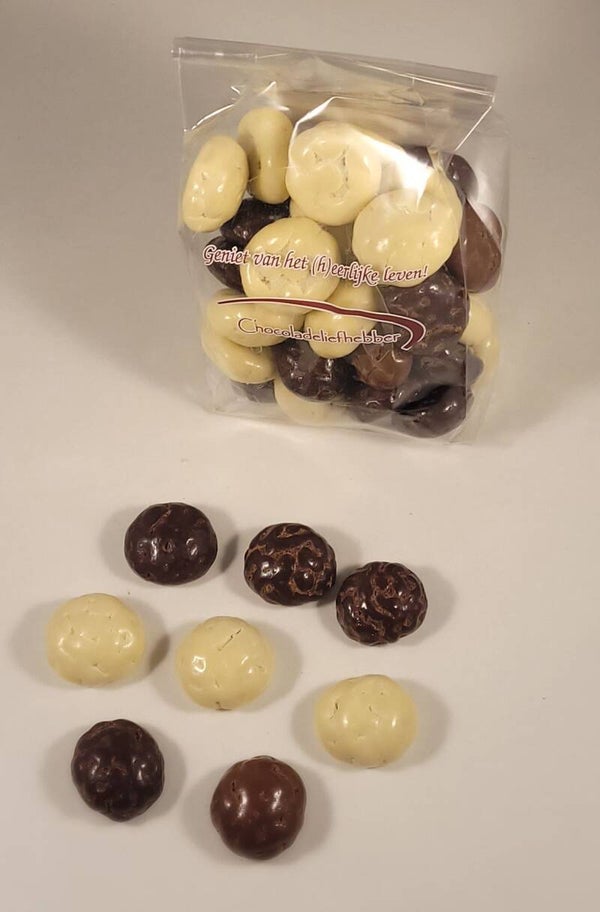 Wit, puur en melk chocolade kruidnoten 200 gram