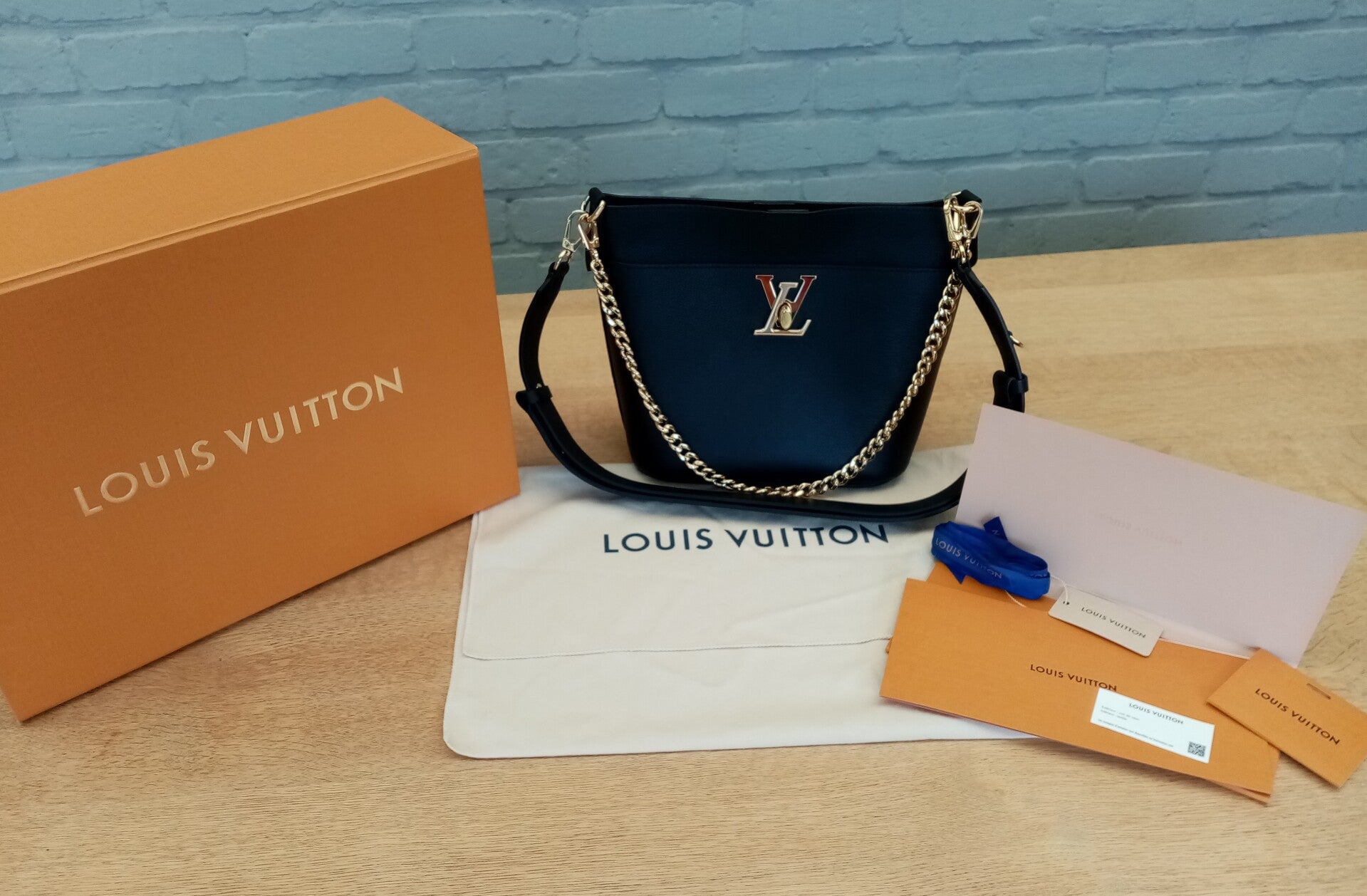 Louis Vuitton Lockme / Lock & Walk in zwart leer