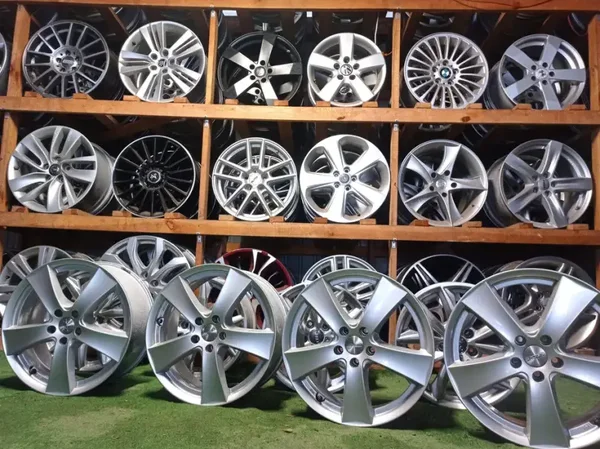 FELGI ALUMINIOWE ORGINAŁ DEZENT 5X108 17"