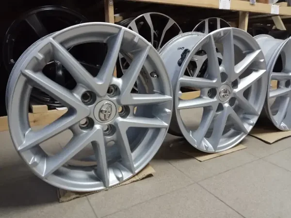 FELGI ALUMINIOWE ORGINAŁ TOYOTA 5X114.3 16"