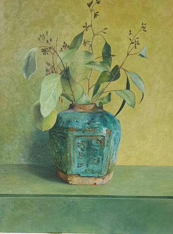 Groene Gemberpot met eucalyptustakken