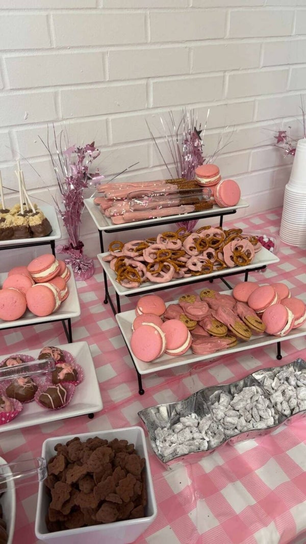 Custom Macarons